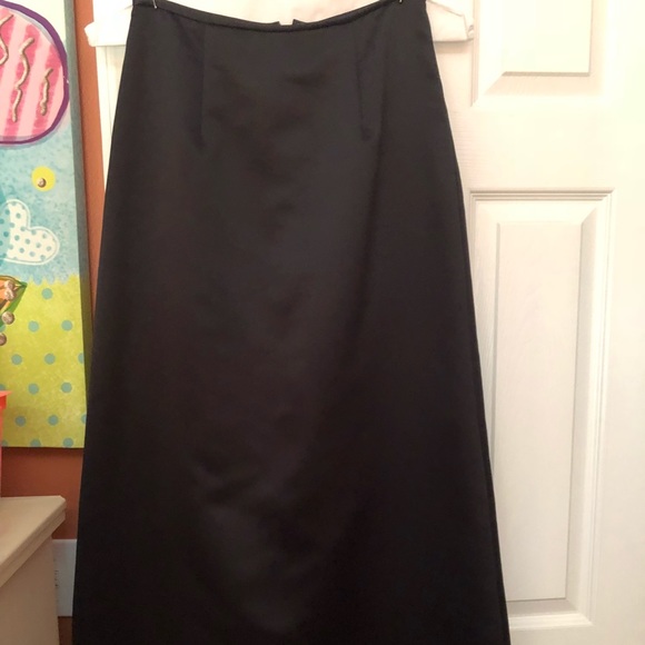 Beautiful evening gown - Picture 4 of 5